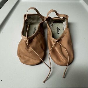So Danca Pink Ballet Slippers Size 10 1/2